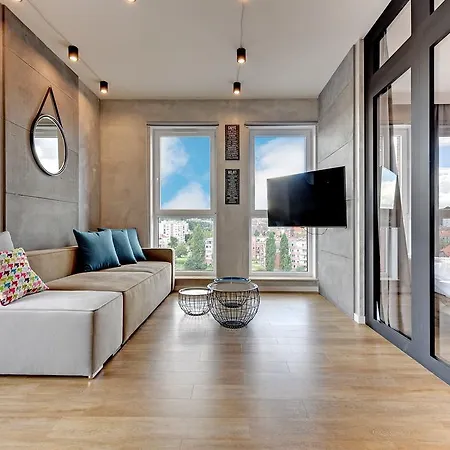Flatinfo Chmielna Tower Apartment Gdansk